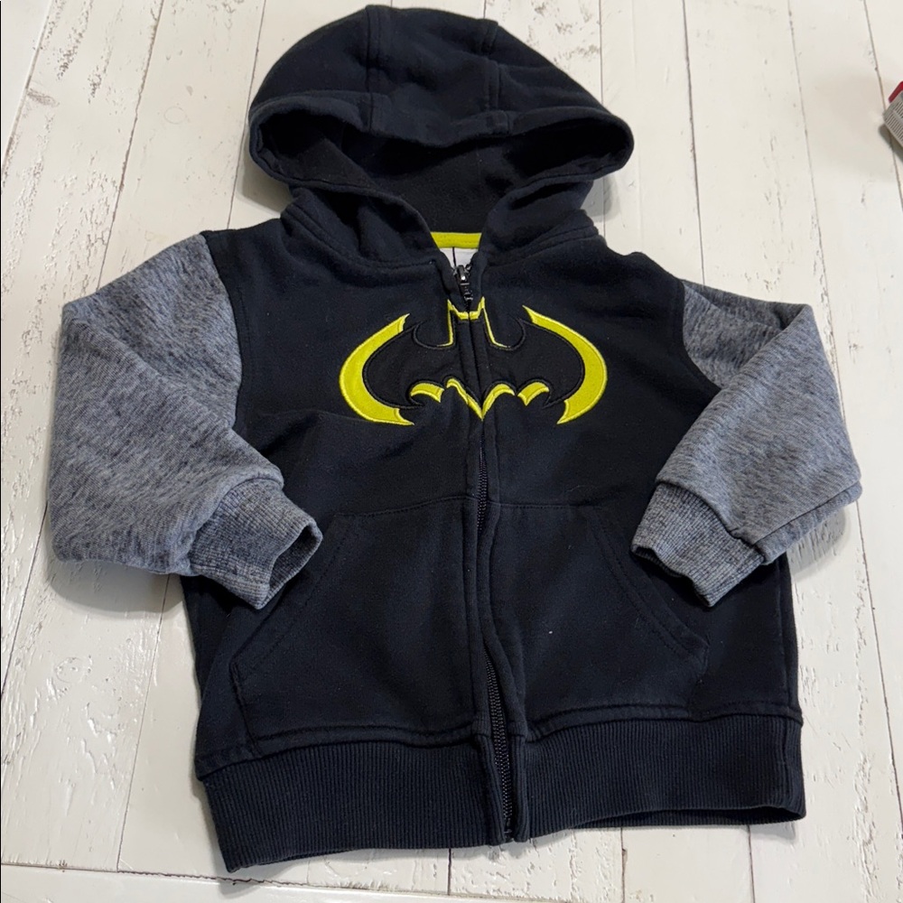 Y2K 3T boys Kids Black and Gray zip Hoodie with Yellow Batman logo